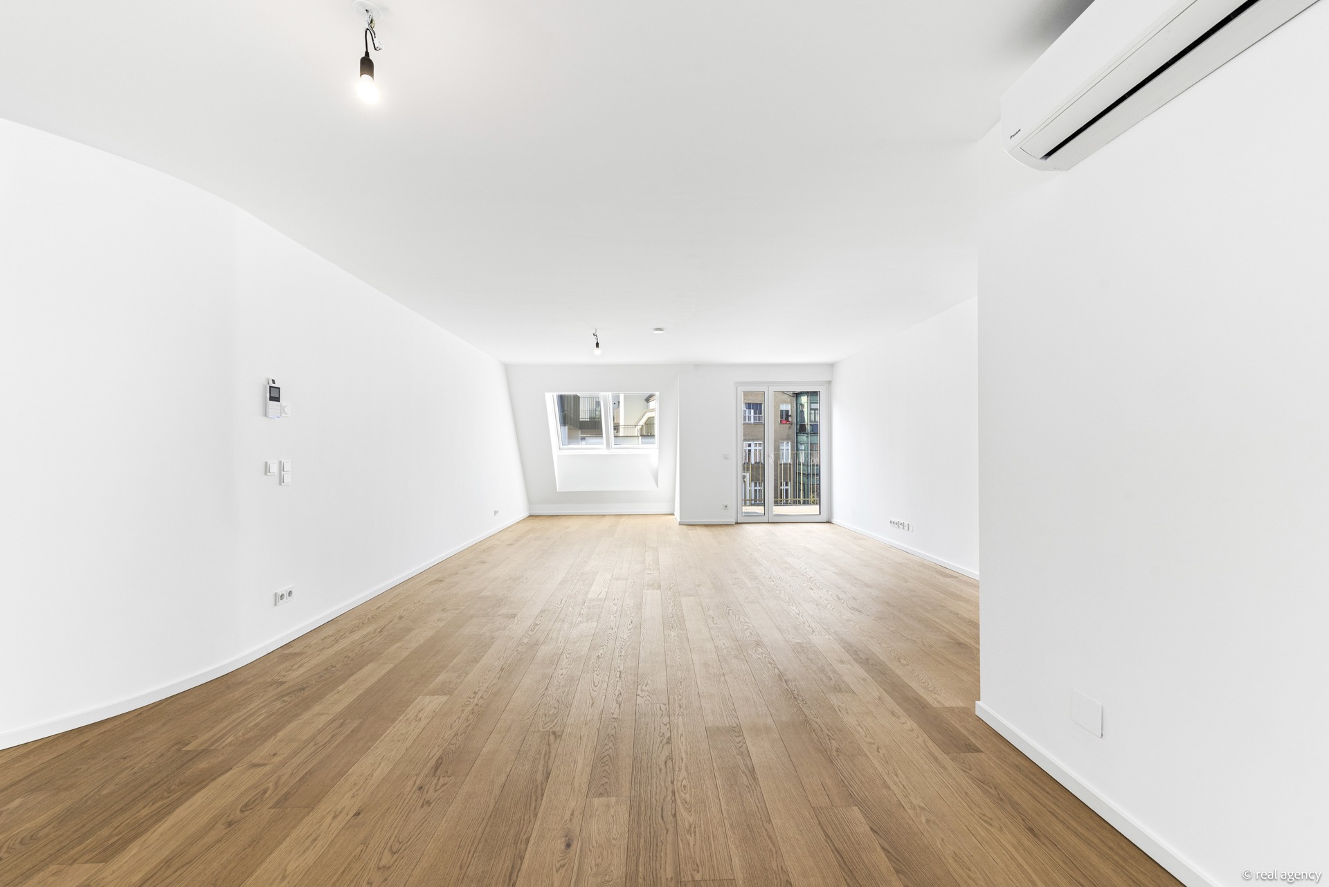 2026-03-11 S01848 Favoritenstraße 58 125-005